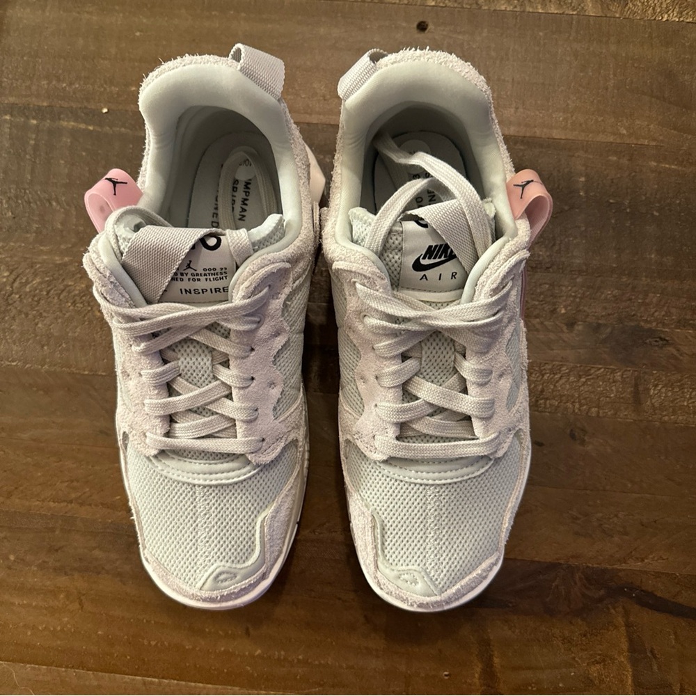 Size 7 - AIR JORDAN (WMNS) AIR JORDAN MA2 'LIGHT BONE SUNSET PULSE' CW5992-003 - Picture 4 of 8